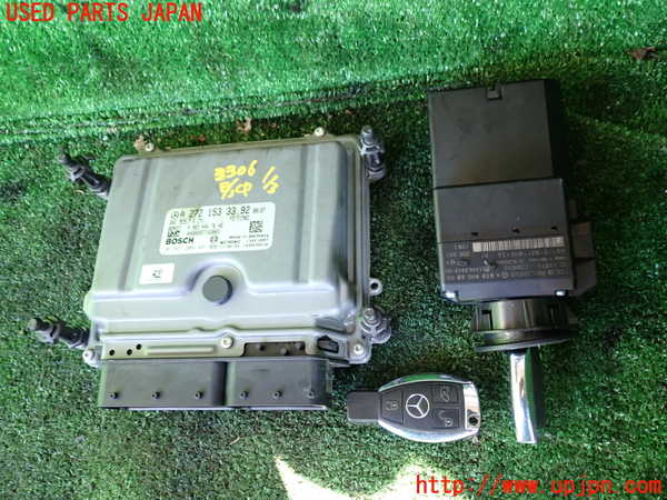 1UPJ-33066110]ベンツ V350 W639(639350C)エンジンコンピューター 中古_m0001.jpg