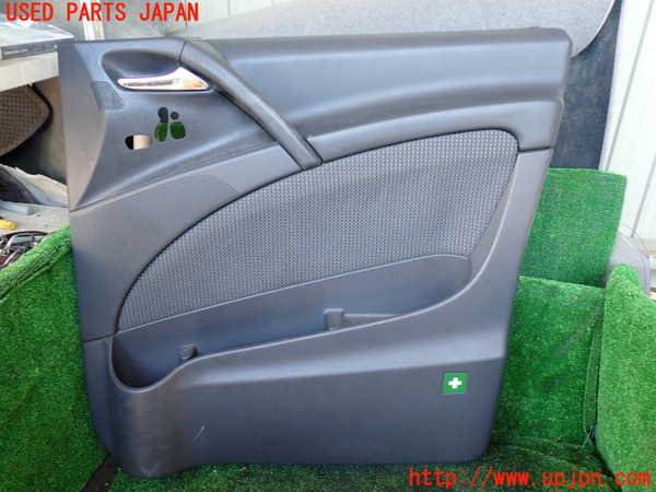 1UPJ-33061234]ベンツ V350 W639(639350C)右前ドア内張り 中古_m0001.jpg