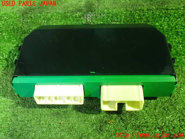 5UPJ-33076154]デリカD：5(CV1W)コンピューター9 中古_m0002.jpg