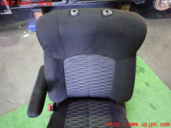 5UPJ-33077065]デリカD：5(CV1W)助手席シート 中古_m0002.jpg