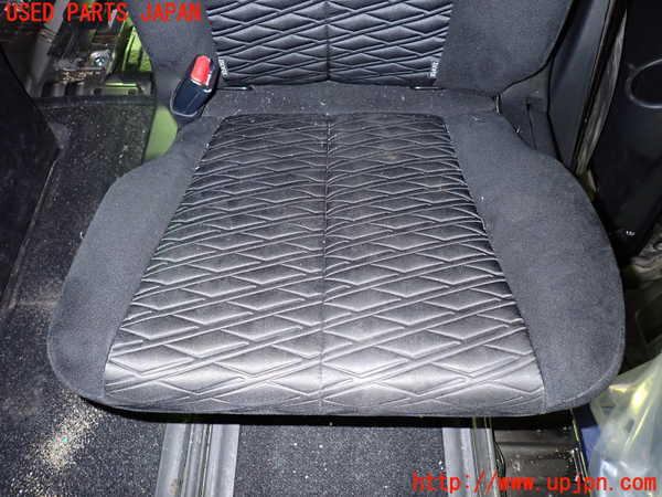 1UPJ-33077175]デリカD：5(CV1W)左2列目シート 中古_m0004.jpg