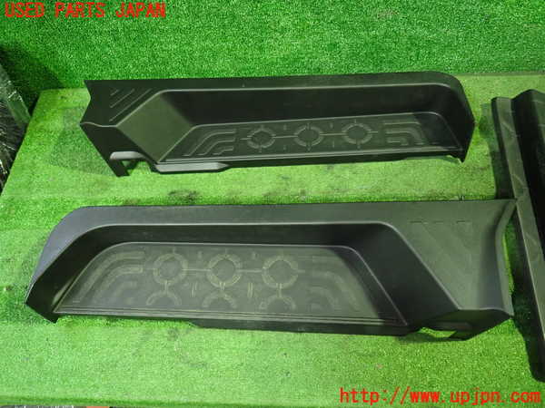 1UPJ-33077740]デリカD：5(CV1W)スカッフプレート 中古_m0003.jpg