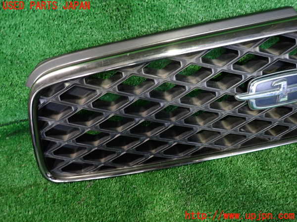 2UPJ-33091050]グロリア Y33型(HY33)ラジエターグリル 中古_m0002.jpg