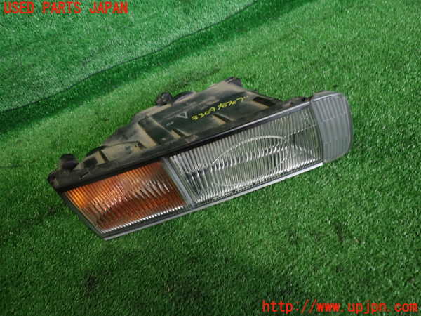 2UPJ-33091180]グロリア Y33型(HY33)右フォグ 中古_m0001.jpg