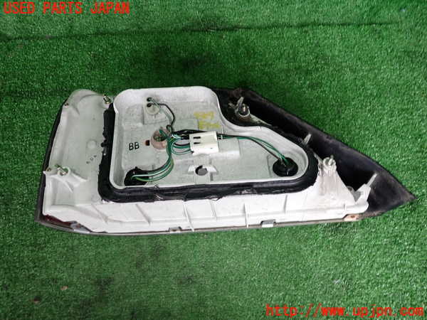 2UPJ-33091530]グロリア Y33型(HY33)右テールランプ 中古_m0003.jpg