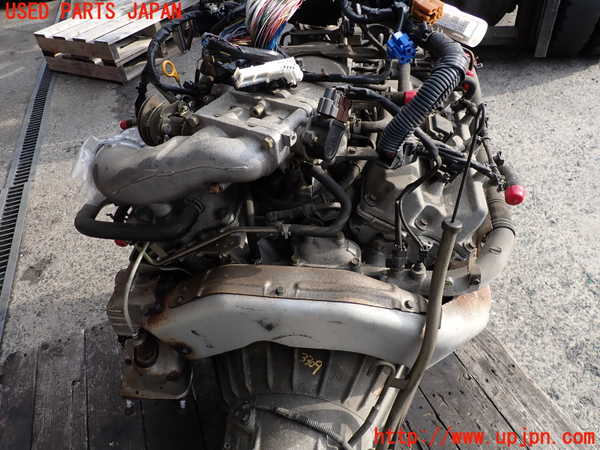 2UPJ-33092010]グロリア Y33型(HY33)エンジン VQ30DET 中古_m0002.jpg