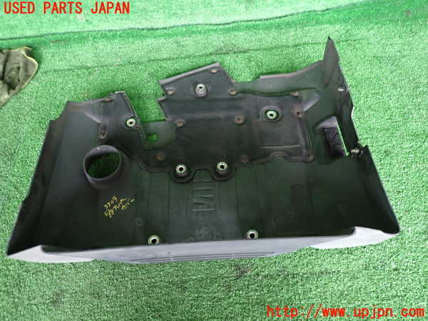2UPJ-33092160]グロリア Y33型(HY33)エンジンアッパーカバー 中古_m0002.jpg
