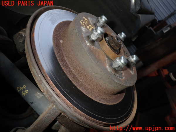 2UPJ-33094300]グロリア Y33型(HY33)右リアナックルハブ 中古_m0002.jpg