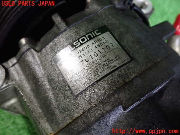 2UPJ-33096025]グロリア Y33型(HY33)エアコンコンプレッサー 中古_m0003.jpg