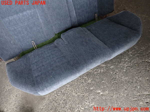 2UPJ-33097385]グロリア Y33型(HY33)リアシート 中古_m0003.jpg