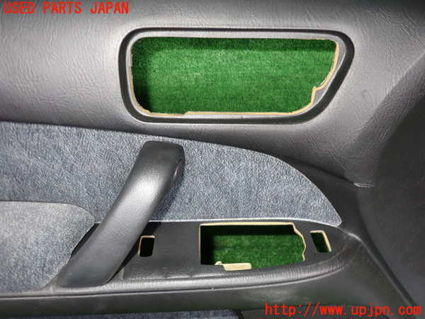 2UPJ-33091264]グロリア Y33型(HY33)左前ドア内張り 中古_m0002.jpg