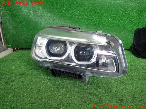 2UPJ-33101130]BMW 218d アクティブツアラー F45(2C20)右ヘッドライト LED 中古_m0001.jpg