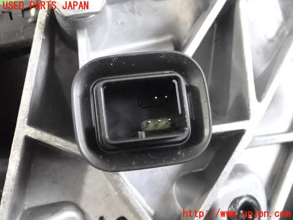 2UPJ-33101210]BMW 218d アクティブツアラー F45(2C20)右ドアミラー 中古_m0004.jpg