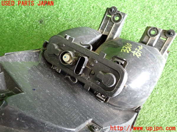 2UPJ-33101530]BMW 218d アクティブツアラー F45(2C20)右テールランプ 中古_m0003.jpg