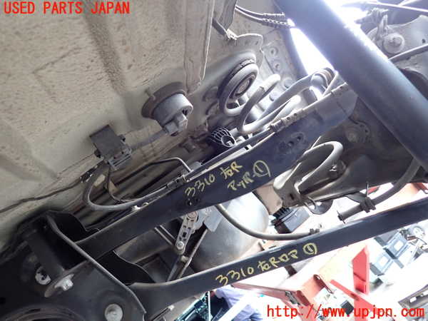 2UPJ-33105146]BMW 218d アクティブツアラー F45(2C20)右リアアッパーアーム1 中古_m0001.jpg