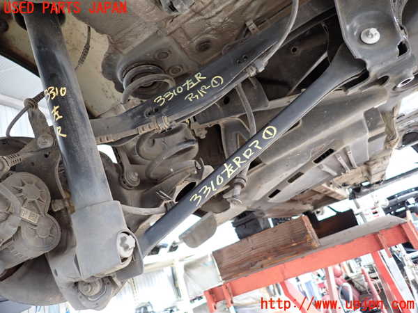 2UPJ-33105226]BMW 218d アクティブツアラー F45(2C20)左リアロアアーム1 中古_m0001.jpg