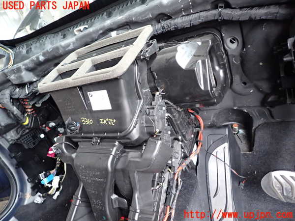 2UPJ-33106081]BMW 218d アクティブツアラー F45(2C20)エバポレーター1 中古_m0002.jpg