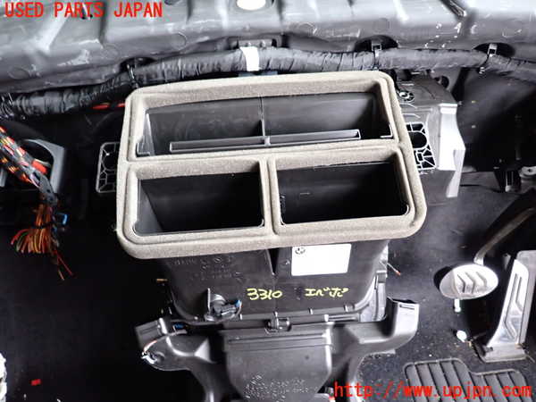 2UPJ-33106081]BMW 218d アクティブツアラー F45(2C20)エバポレーター1 中古_m0004.jpg