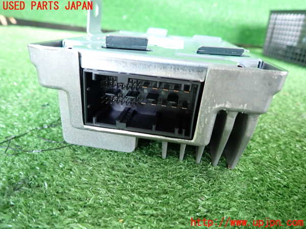 2UPJ-33106525]BMW 218d アクティブツアラー F45(2C20)アンプ 中古_m0003.jpg