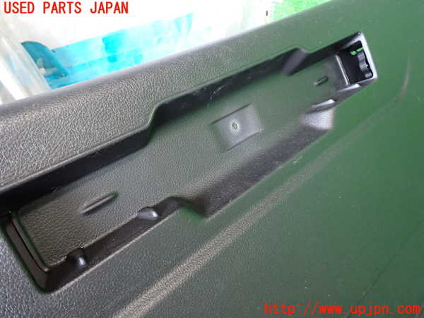 2UPJ-33101578]BMW 218d アクティブツアラー F45(2C20)バックドア内張り 中古_m0003.jpg