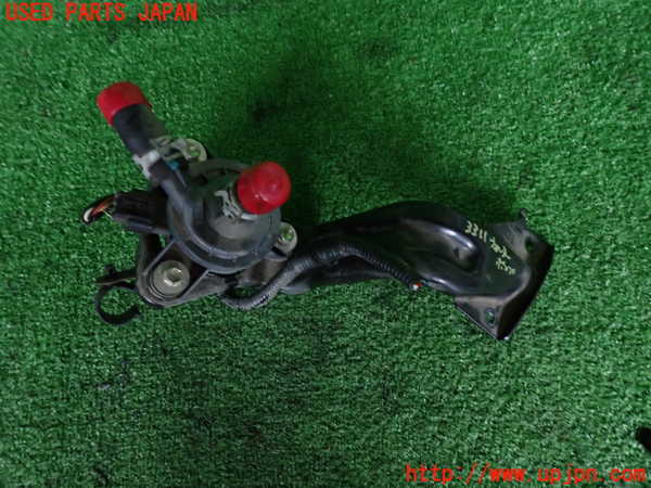 2UPJ-33112110]レクサス・GS300h(AWL10)ウォーターポンプ 中古_m0001.jpg