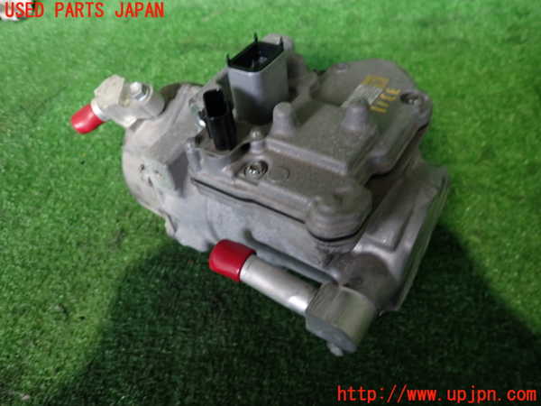 2UPJ-33116025]レクサス・GS300h(AWL10)エアコンコンプレッサー 中古_m0002.jpg