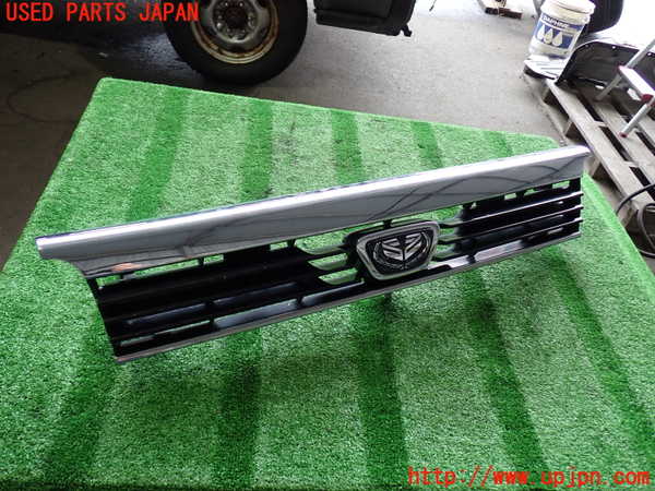 2UPJ-33121050]ホーミーコーチ(ARME24)ラジエターグリル 中古_m0001.jpg