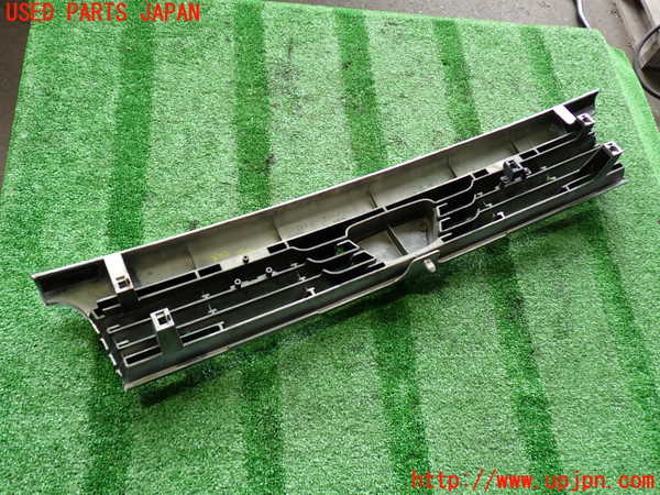2UPJ-33121050]ホーミーコーチ(ARME24)ラジエターグリル 中古_m0004.jpg