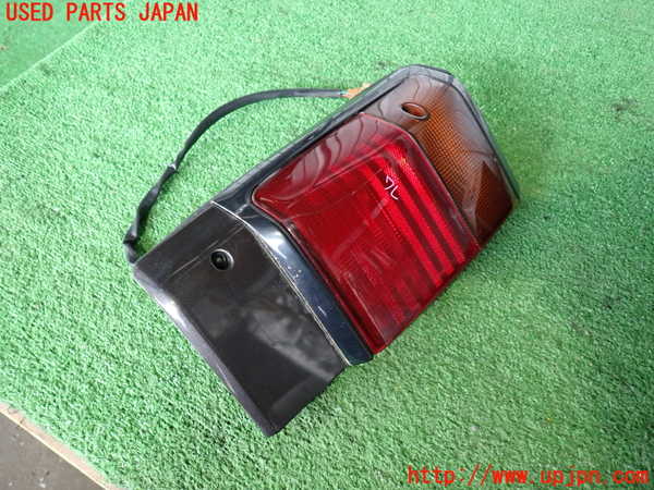 2UPJ-33121536]ホーミーコーチ(ARME24)左テールランプ ジャンク_m0001.jpg