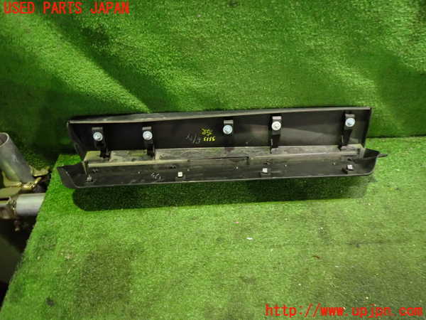 2UPJ-33131292]レクサス・UX300e(KMA10)右後ドアパネル 中古_m0002.jpg