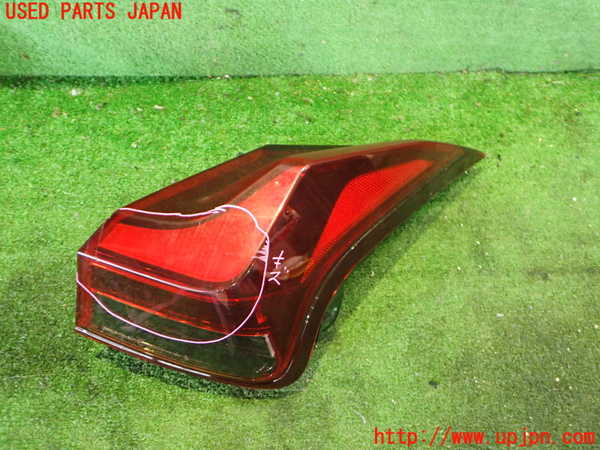 2UPJ-33131530]レクサス・UX300e(KMA10)右テールランプ 中古_m0001.jpg