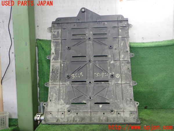 2UPJ-33131721]レクサス・UX300e(KMA10)アンダーカバー1 中古_m0002.jpg