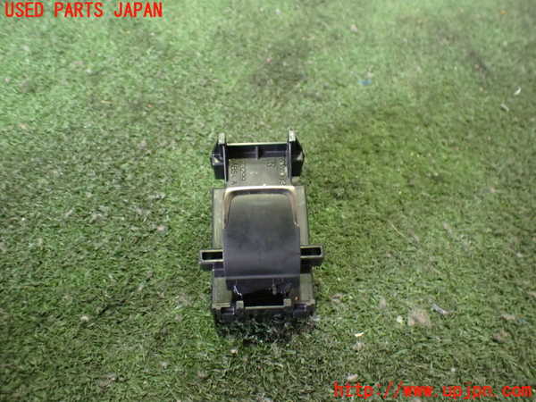 2UPJ-33136245]レクサス・UX300e(KMA10)左前パワーウィンドウスイッチ 中古_m0001.jpg