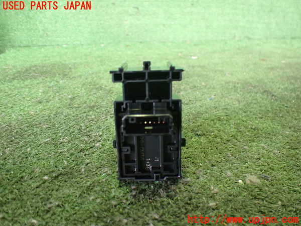 2UPJ-33136245]レクサス・UX300e(KMA10)左前パワーウィンドウスイッチ 中古_m0002.jpg