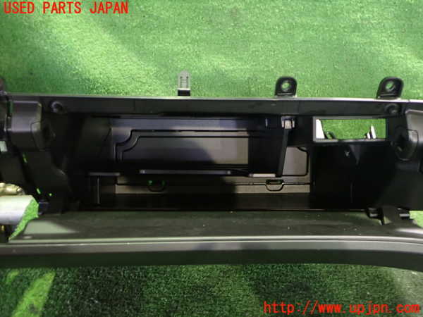 2UPJ-33137516]レクサス・UX300e(KMA10)グローブボックス1 中古_m0003.jpg