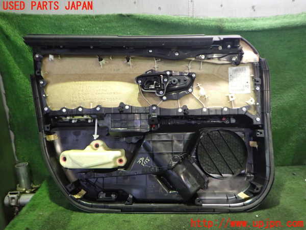 2UPJ-33131234]レクサス・UX300e(KMA10)右前ドア内張り 中古_m0004.jpg