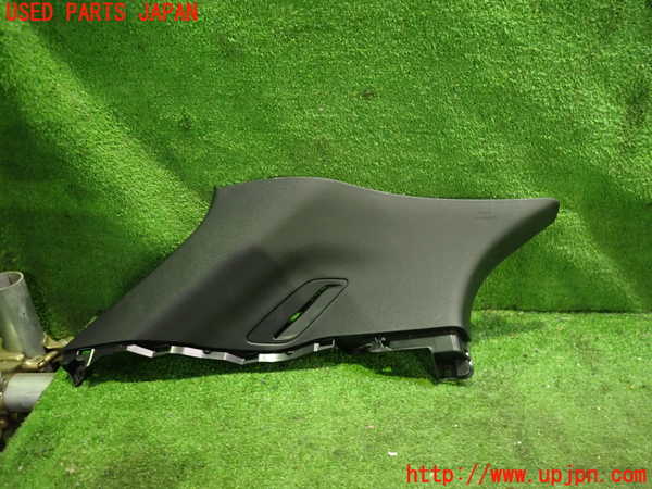 2UPJ-33137680]レクサス・UX300e(KMA10)左リアピラートリム 中古_m0001.jpg
