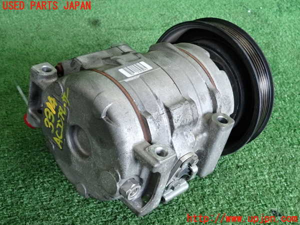2UPJ-33146025]セリカ(ZZT230)エアコンコンプレッサー 中古_m0002.jpg