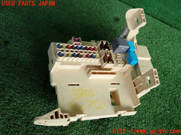 2UPJ-33146741]セリカ(ZZT230)ヒューズボックス1 中古_m0001.jpg