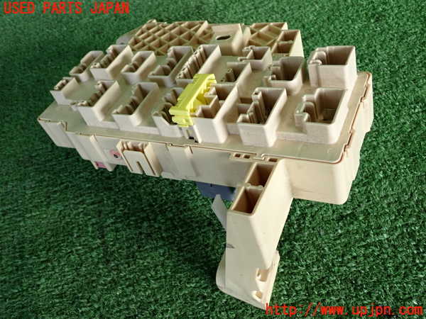 2UPJ-33146741]セリカ(ZZT230)ヒューズボックス1 中古_m0002.jpg