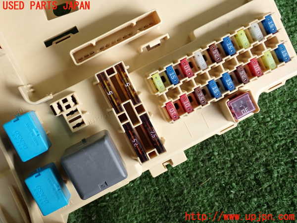 2UPJ-33146741]セリカ(ZZT230)ヒューズボックス1 中古_m0004.jpg