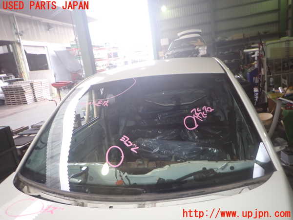 2UPJ-33151195]VW ニュービートル(9CAZJ)フロントガラス (43R-004527) 中古_m0001.jpg