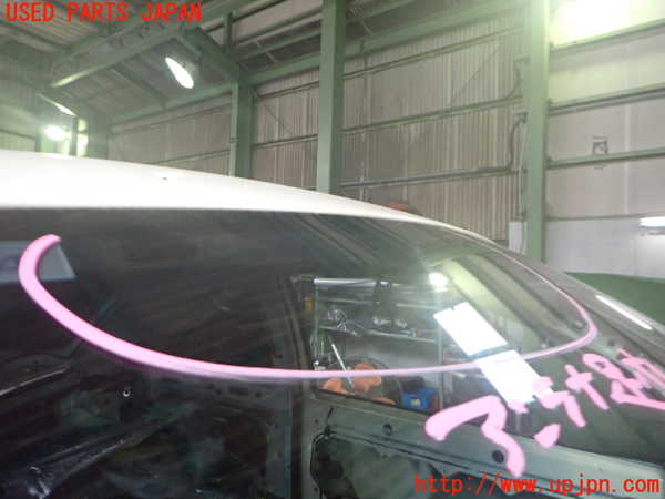 2UPJ-33151195]VW ニュービートル(9CAZJ)フロントガラス (43R-004527) 中古_m0004.jpg