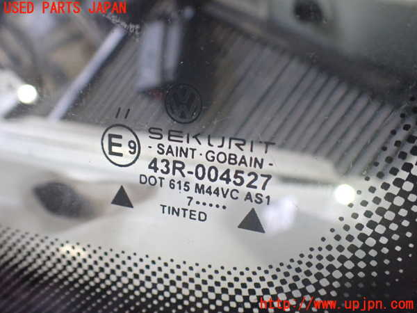 2UPJ-33151195]VW ニュービートル(9CAZJ)フロントガラス (43R-004527) 中古_m0005.jpg