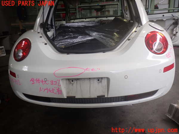 2UPJ-33151610]VW ニュービートル(9CAZJ)リアバンパー 中古_m0001.jpg