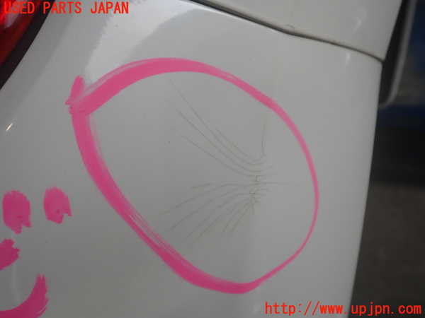 2UPJ-33151610]VW ニュービートル(9CAZJ)リアバンパー 中古_m0003.jpg