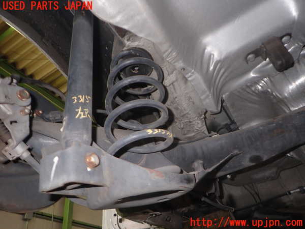 2UPJ-33155105]VW ニュービートル(9CAZJ)左リアスプリング 中古_m0001.jpg
