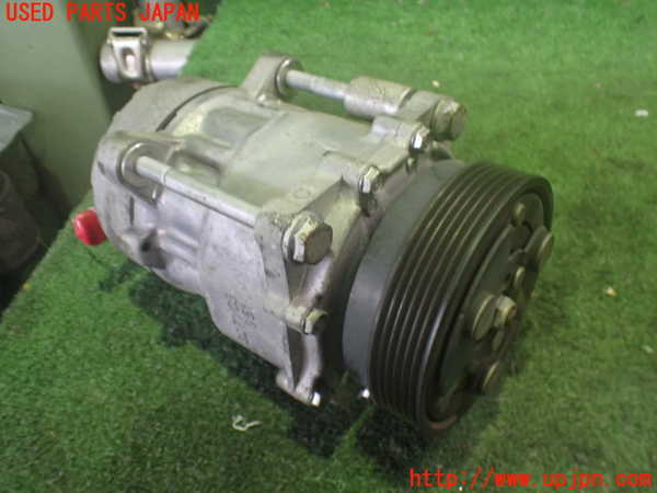2UPJ-33156025]VW ニュービートル(9CAZJ)エアコンコンプレッサー 中古_m0002.jpg