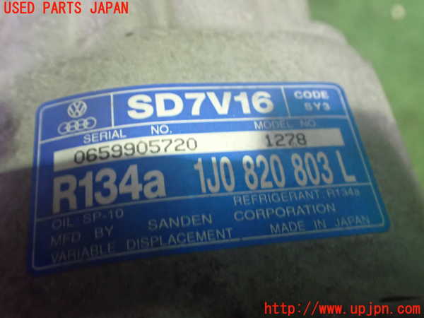 2UPJ-33156025]VW ニュービートル(9CAZJ)エアコンコンプレッサー 中古_m0003.jpg