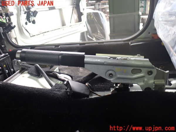 2UPJ-33157550]VW ニュービートル(9CAZJ)サイドブレーキレバー 中古_m0001.jpg